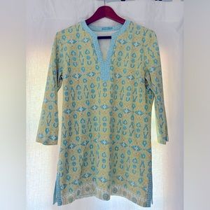J McLaughlin Tunic - white, blue and yellow print - size Medium